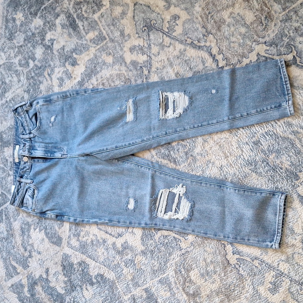 EUC PacSun mom jeans, distressed, size 25